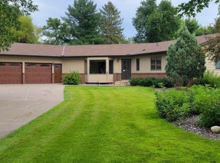 210 Meadowlark Rd SE, Saint Michael, MN 55376