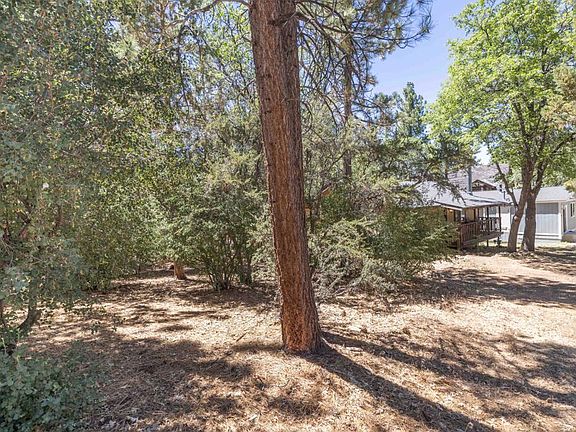 4th image of 810 Vista Ave