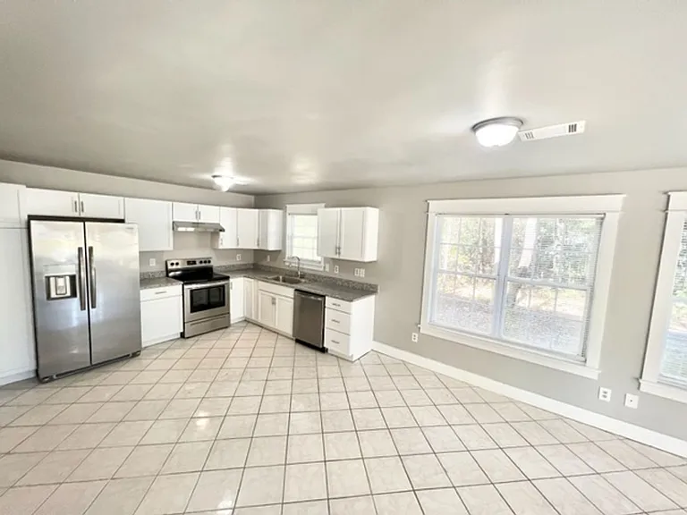140 Hickory Loop Dr — Photo 7