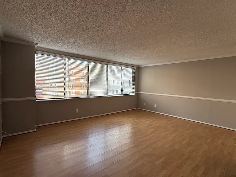 1245 13th St NW #613 — Photo 3