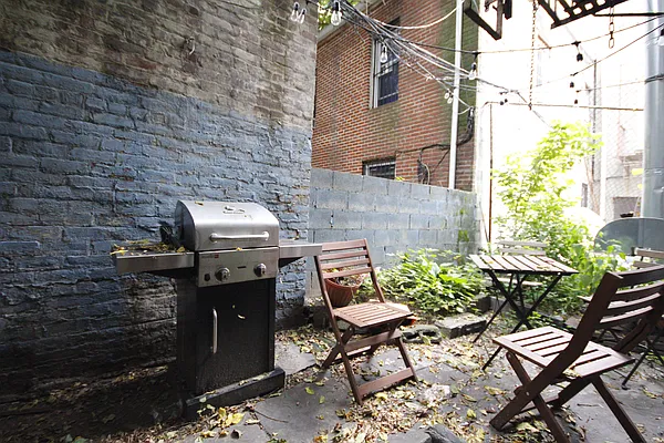 Rented by Nooklyn NYC LLC | media 44