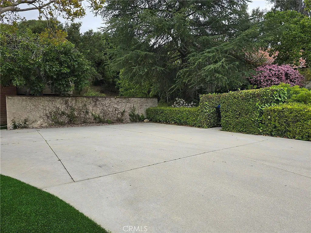 4 bed, 2784 sqft, $7,250 — Photo 4
