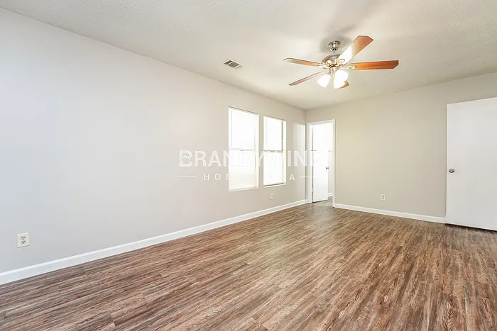 1467 Muirfield Dr — Photo 11