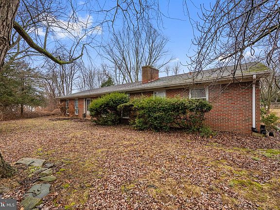 2nd image of 507 Chesterville Rd