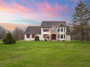 44565 Stang Rd, Elyria, OH 44035