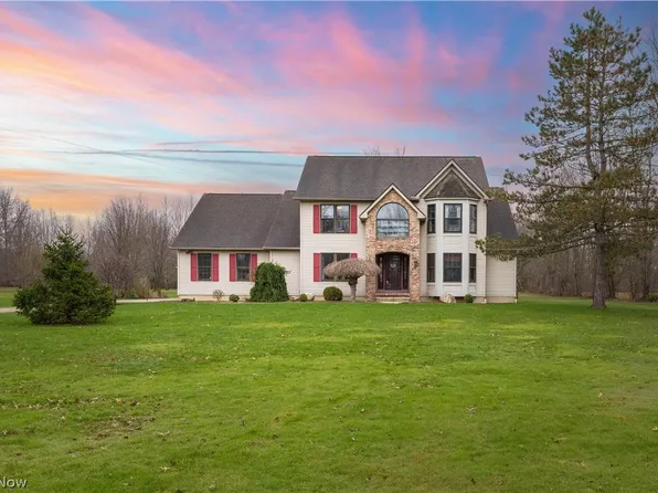 44565 Stang Rd, Elyria, OH 44035