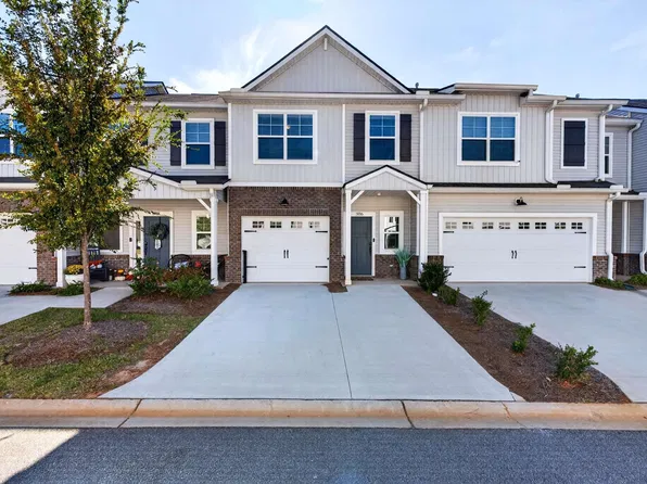306 Hollenbeck Pl, Greenville, SC 29607
