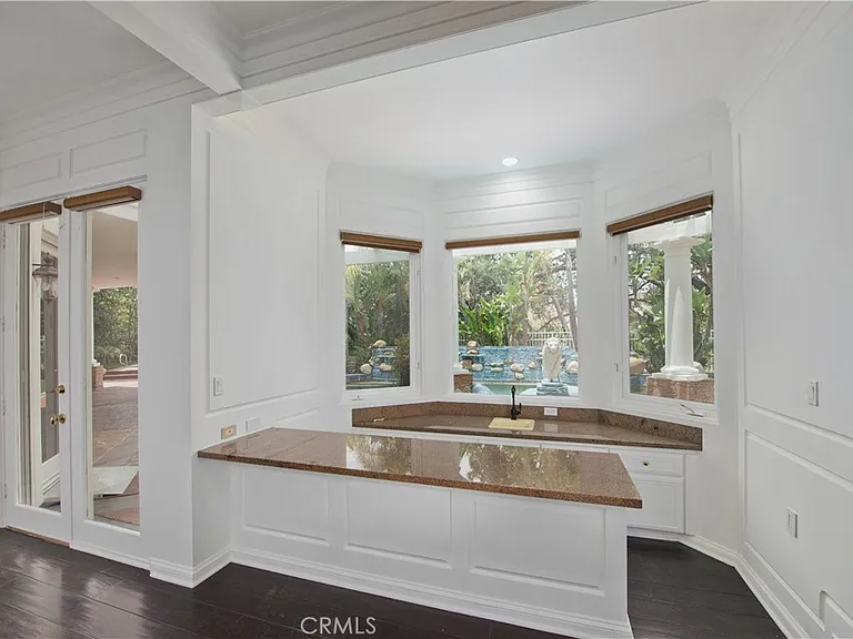 5607 Manley Ct — Photo 9