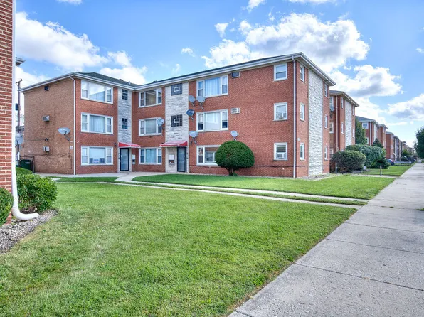 6952 W 65th St APT 1A, Chicago, IL 60638