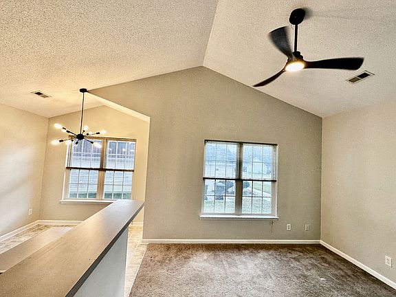 Living Room/Breakfast Area