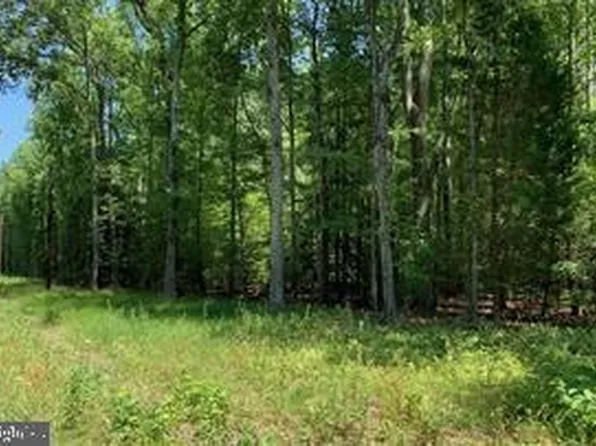 Rose Way, Colonial Beach, VA 22443