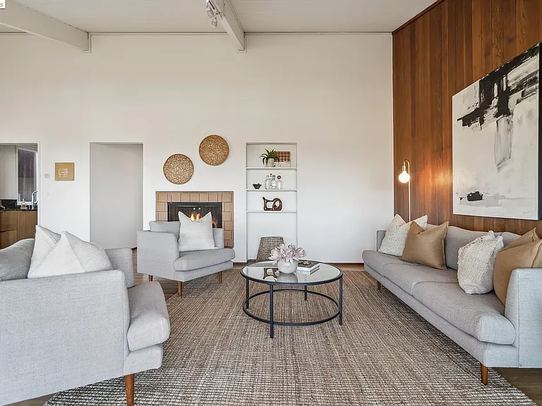 540 Dwight Pl — Photo 34