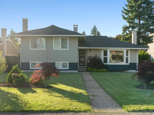 8649 11th Ave, Burnaby, BC V3N 2P9