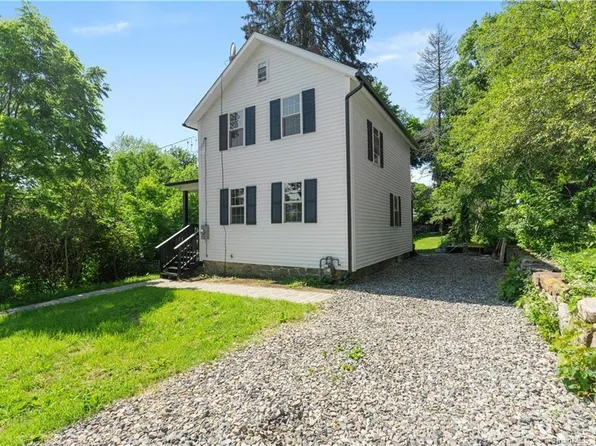 55 Bank Street, Winchester, CT 06098