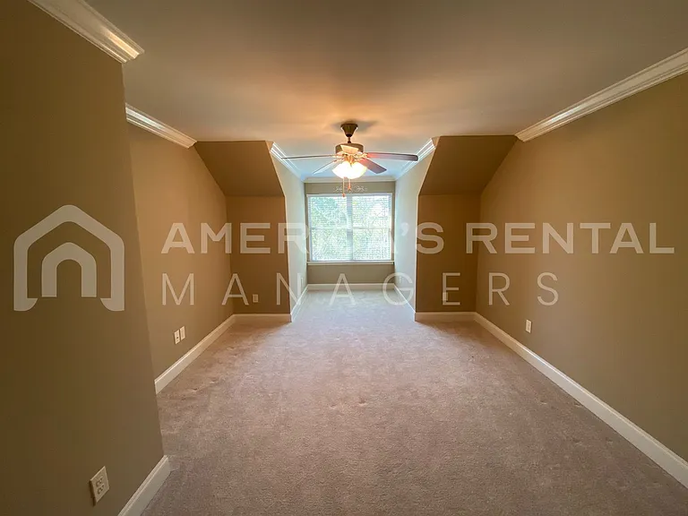 4230 Lochshire Ln — Photo 29