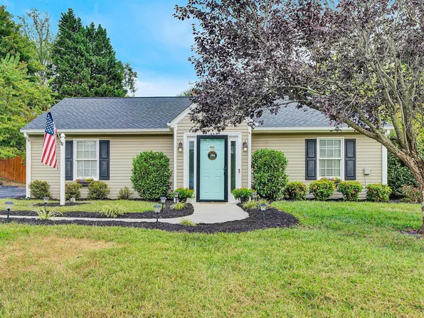 57 Littlecrest Ln, Evington, VA 24550