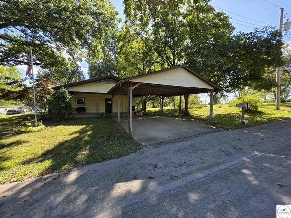 405 Oak St, Otterville, MO 65348