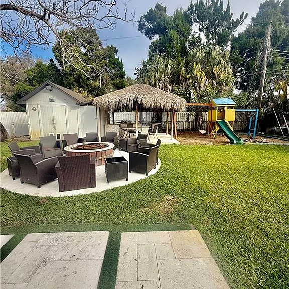 733 Pine Cone Ln — Photo 40