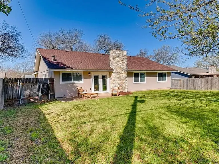 505 Hillside Dr — Photo 4
