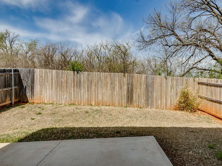 7907 NW 135th Ter — Photo 52