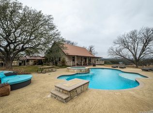 3320 Privilege Creek Rd, Pipe Creek, TX 78063