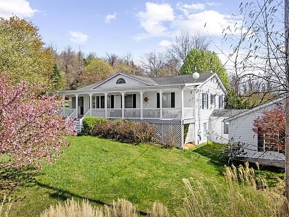 2nd image of 1049 Laurel Grove Rd