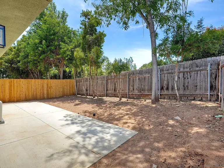 1923 Felicita Rd — Photo 16