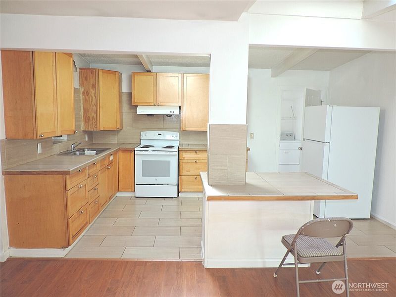 4th image of 11709 26th Avenue NE
