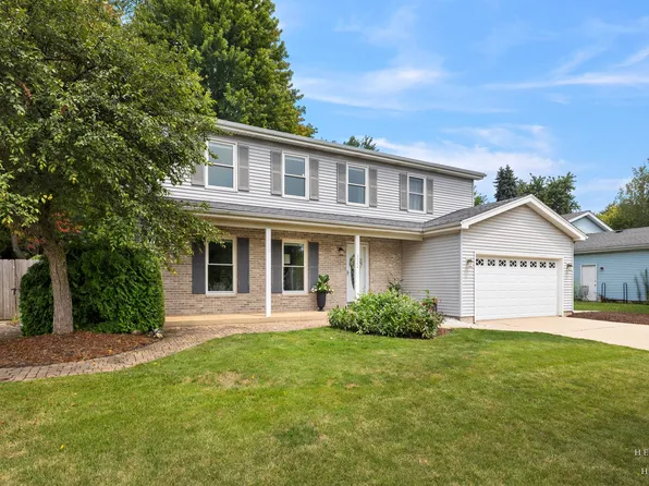3220 W Lorient Dr, McHenry, IL 60050