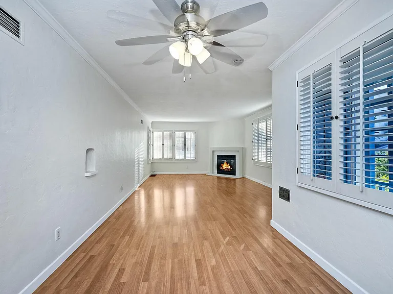 1505 Willow St — Photo 12