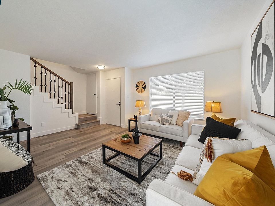 1st image of 30 Park Ln