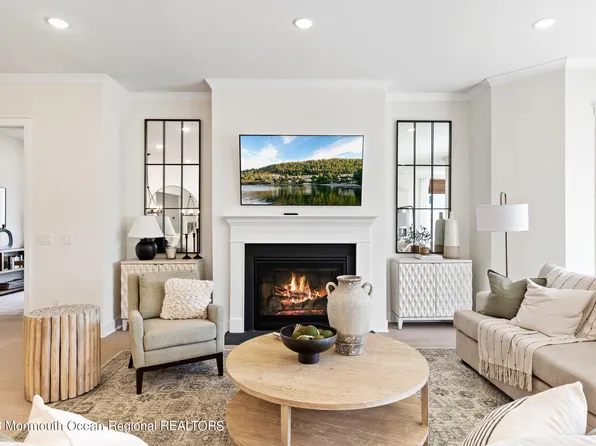 39 Sanctuary Lane #81, Farmingdale, NJ 07727
