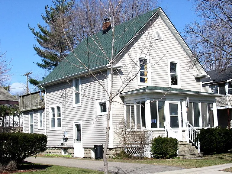 Well maintained Centennial Farmhouse