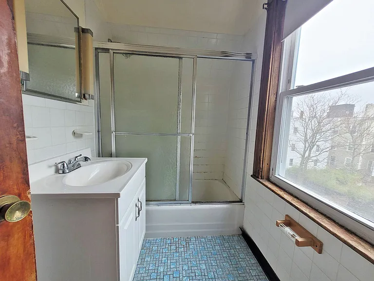 166-168 Elm St #3 — Photo 7