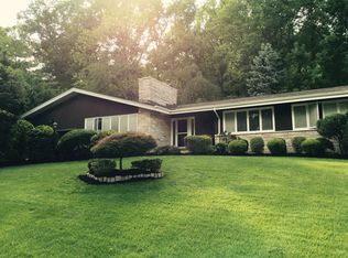 1070 Ledgewood Rd, Mountainside, NJ 07092