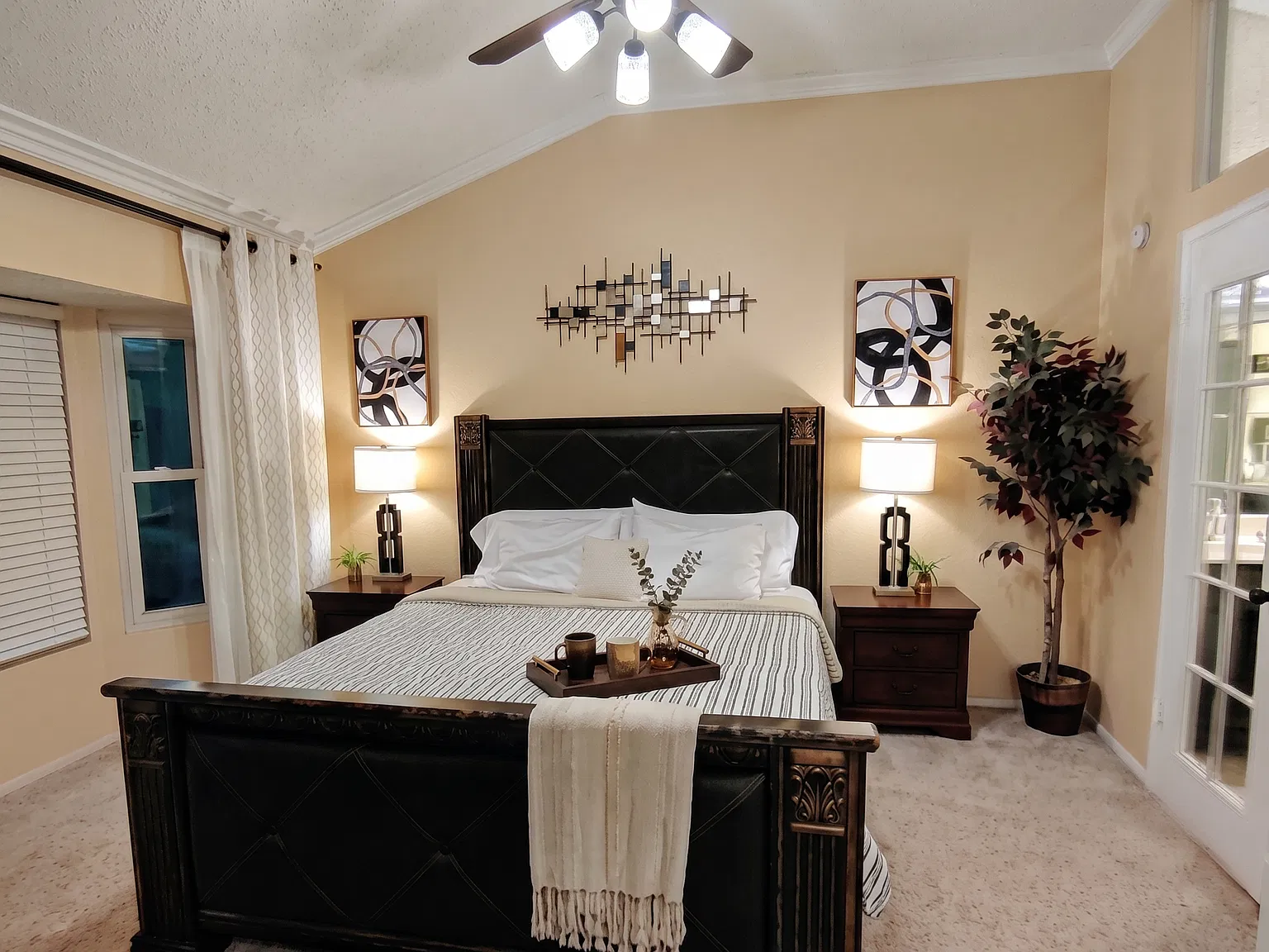 3 bed, 2.5 bath, 1648 sqft, $2,850 — Photo 3