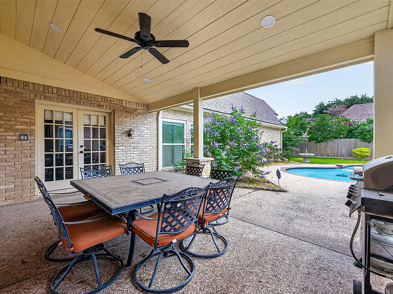 15106 Dawnbrook Dr — Photo 4