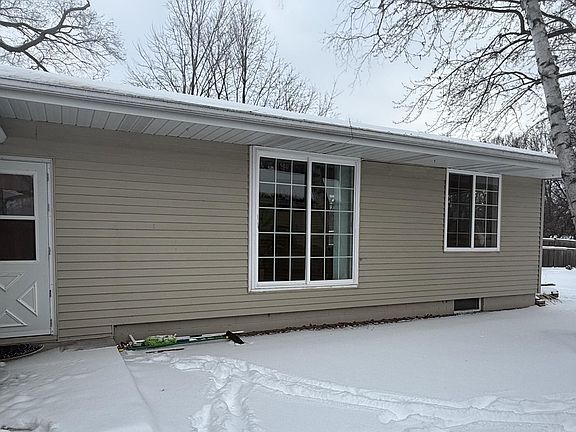 3rd image of 17225 11th Ave N