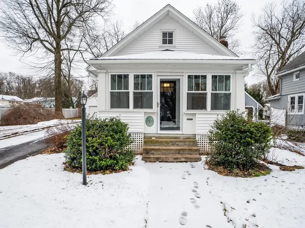 117 Edgewood Ave, Longmeadow, MA 01106
