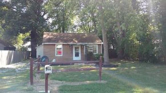 1st image of 389 Columbine Ave