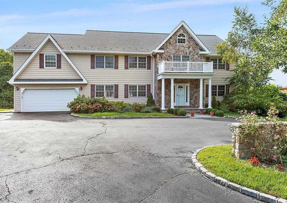 20 Whitney Cir, Glen Cove, NY 11542 Zillow