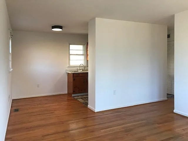 711 McCorkle Dr — Photo 2