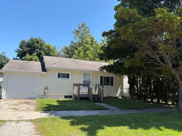 483 Helen St, Alpena, MI 49707