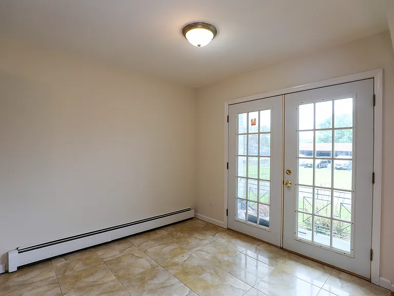 30 Lamb Ave #2D — Photo 6