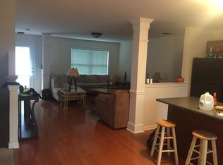 37 Donahue Ln, Manchester, CT 06042