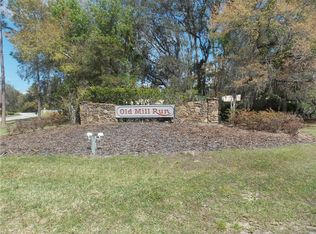 15125 Mill Pond Rd, Tavares, FL 32778