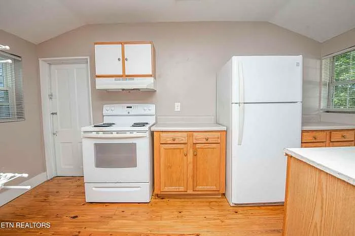210 Dodson Ave — Photo 8