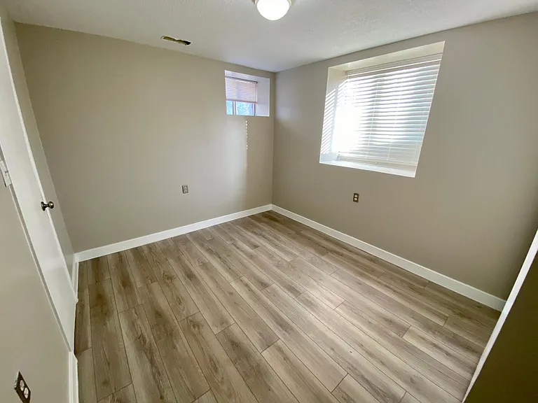 385 E 6th Ave #1 — Photo 3