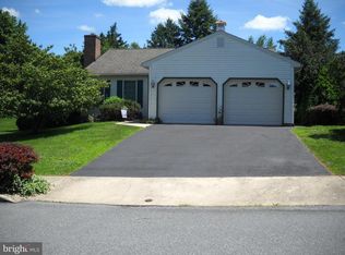 139 Cliff Ln, Elizabethtown, PA 17022