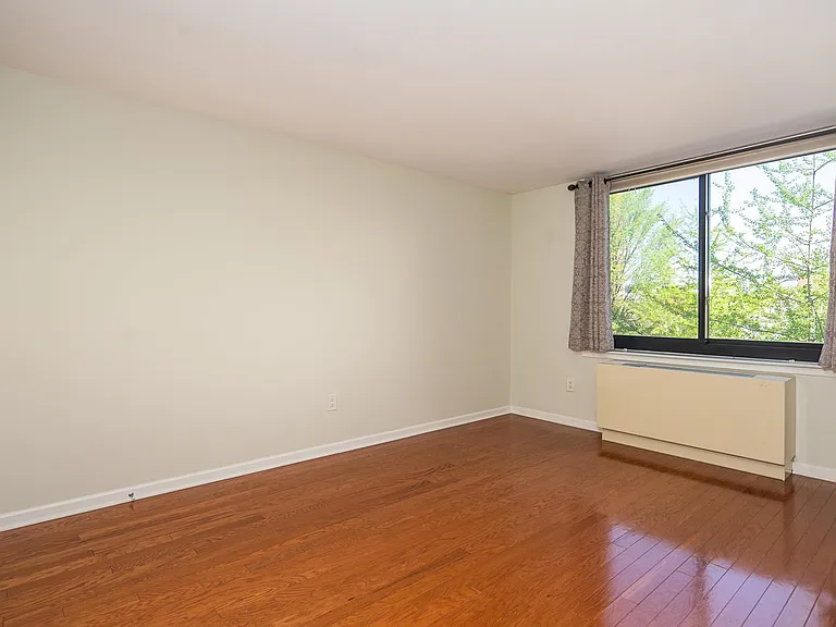 700 Grove St #4S — Photo 8